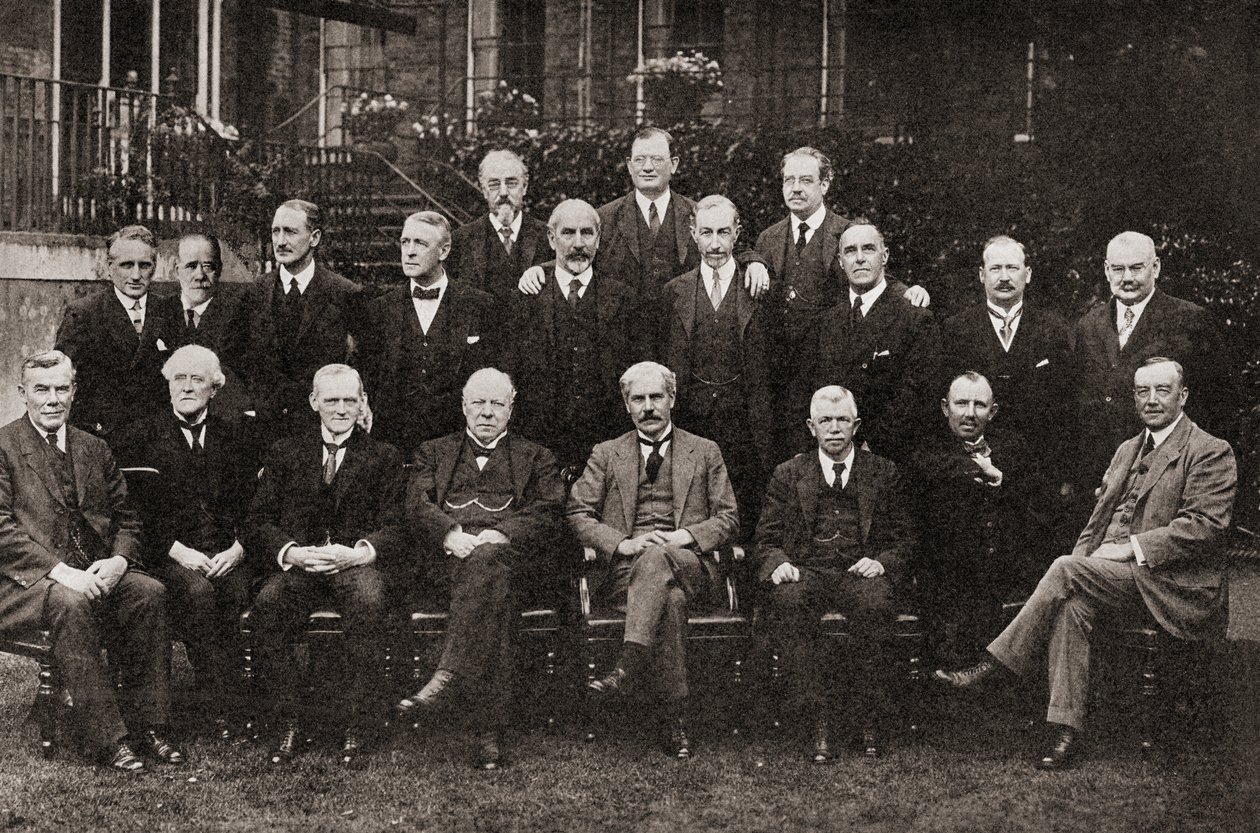 První britská labouristická vláda v roce 1924, z Příběhu dvaceti pěti let, vydaného v roce 1935 od English Photographer