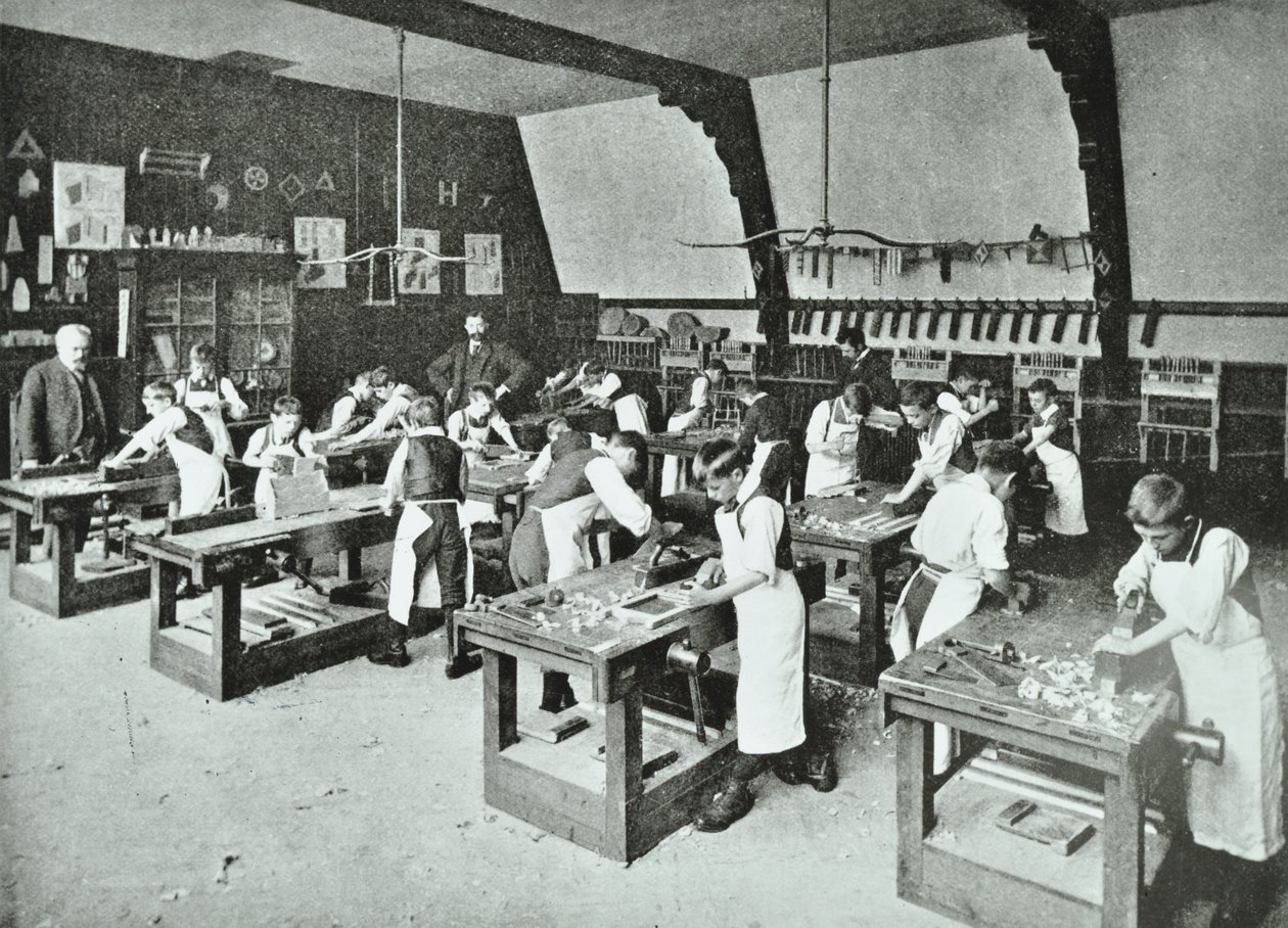 třída truhlářská, 1896 od English Photographer