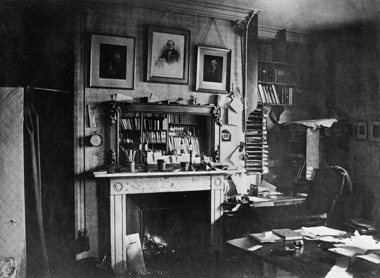 Charles Darwins studuje v Down House od English Photographer