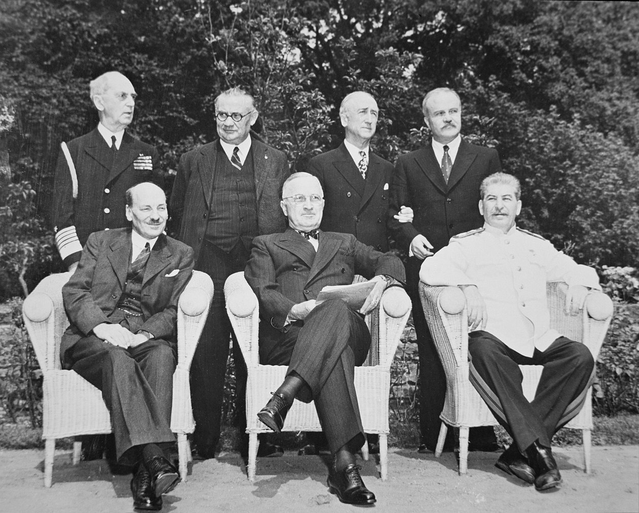 Clement Attlee (1883-1967), prezident Harry S. Truman (1884-1972) a Joseph Stalin (1879-1953) na Postupimské konferenci od English Photographer