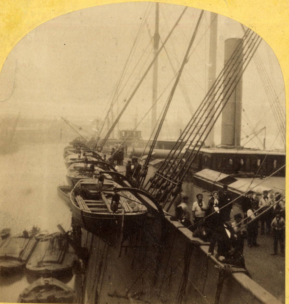 Deck of Great Eastern, 1850-60 (tisk alba) od English Photographer