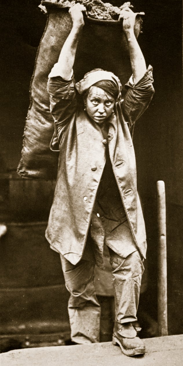 Doručování uhlí, tisk Horace W. Nichols, kolem roku 1916 (hlubotisk) od English Photographer