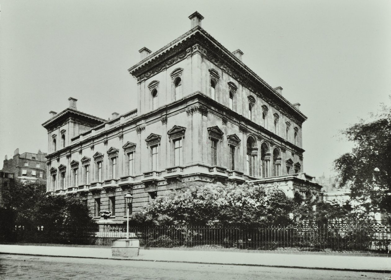 Dorchester House, Park Lane, Westminster LB, 1896 od English Photographer