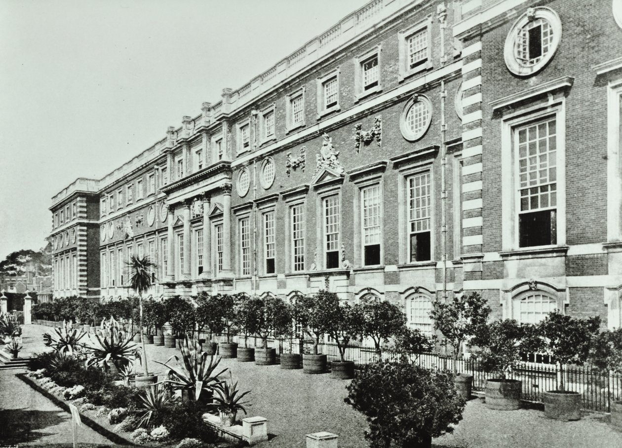 Hampton Court Palace, Hampton Court Road, Richmond: The Terrace, Wrens Court, 1896 od English Photographer