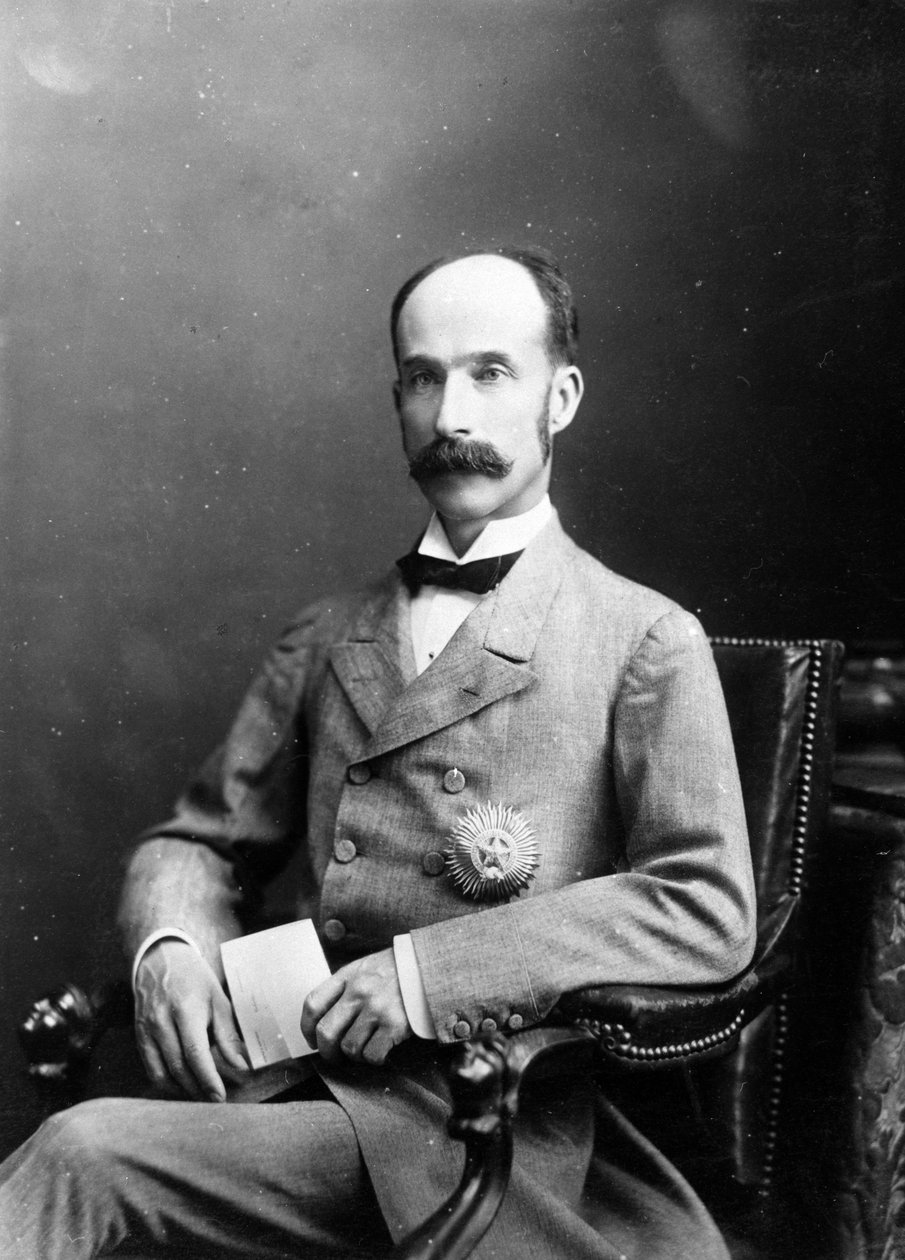 Henry Petty-Fitzmaurice, 5. markýz z Lansdowne (1845–1927), kolem 80. let 19. století od English Photographer