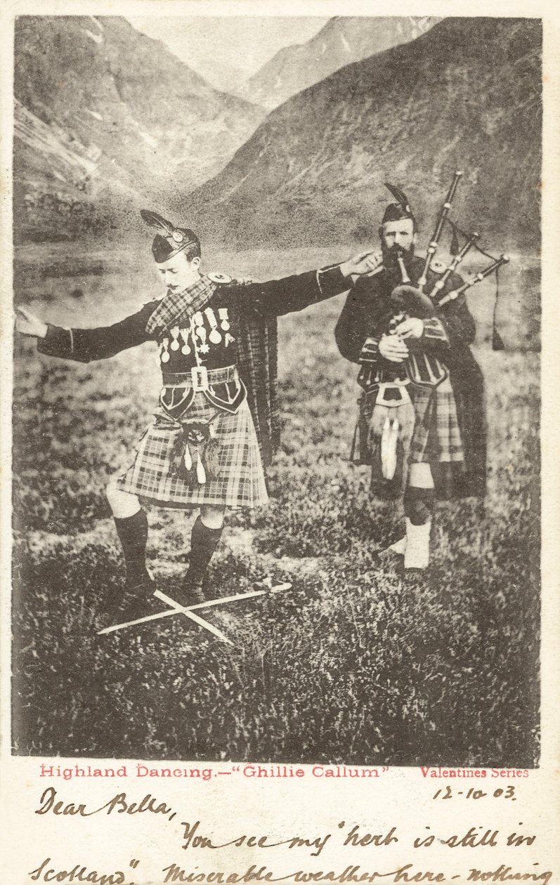 Highland dancing - "Ghillie Callum" (čb fotografie) od English Photographer