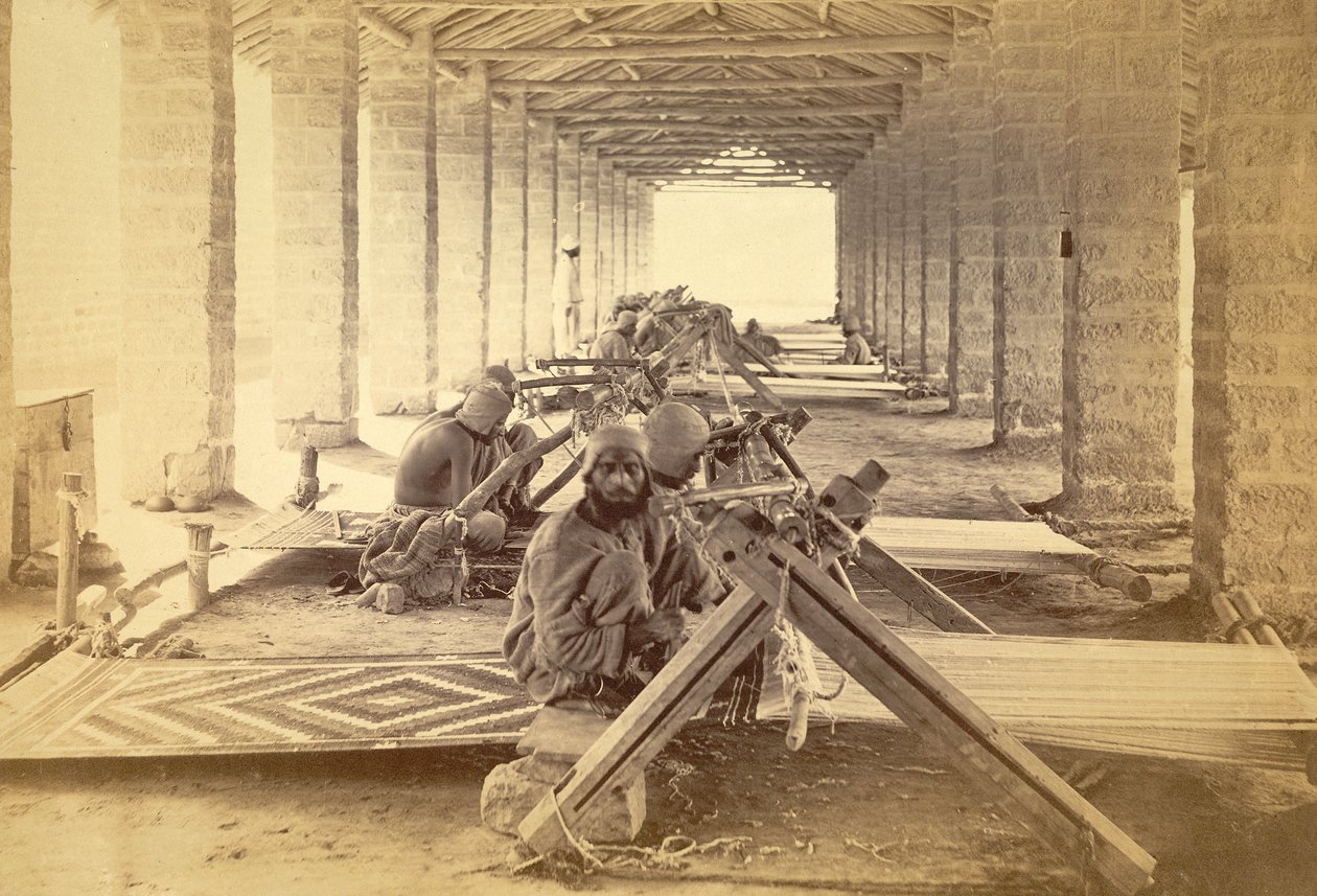 Vězeňští tkalci v Karáčí. 1873 (fotografický tisk) od English Photographer