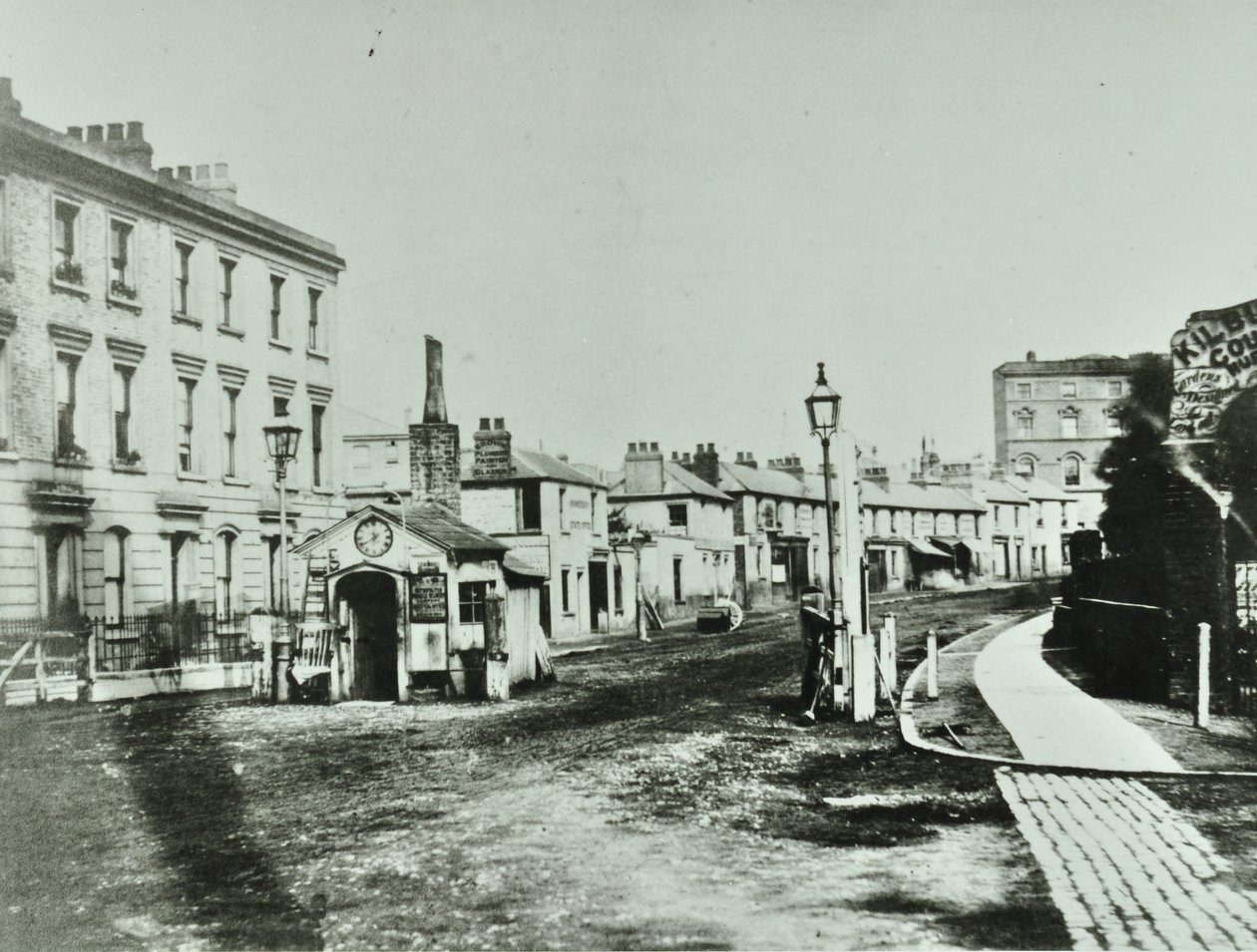 Kilburn Toll Gate na jižním konci Kilburn High Road na křižovatce Kilburn Priory, Camden Libraries, 1875 od English Photographer