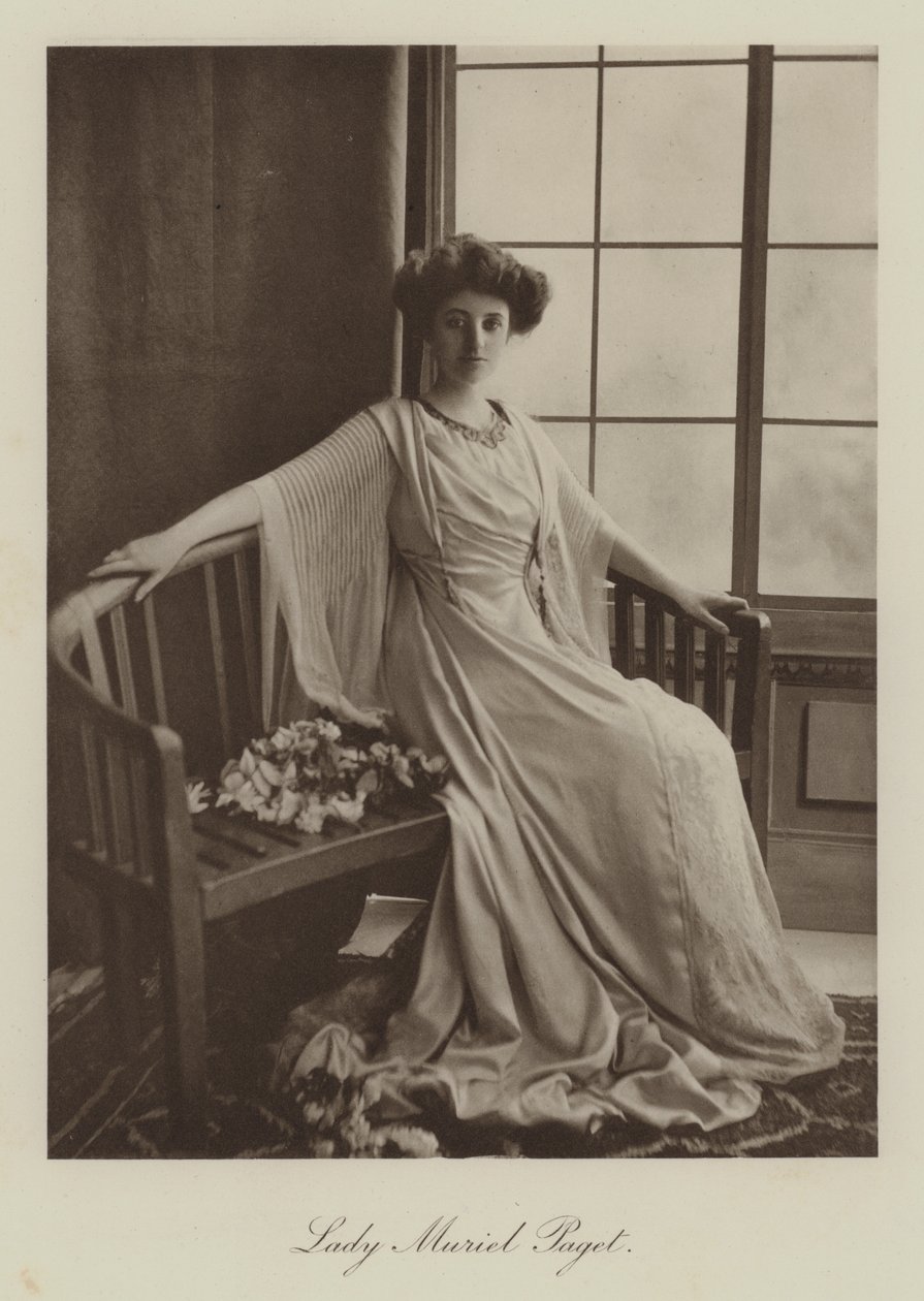 Lady Muriel Paget (čb fotografie) od English Photographer