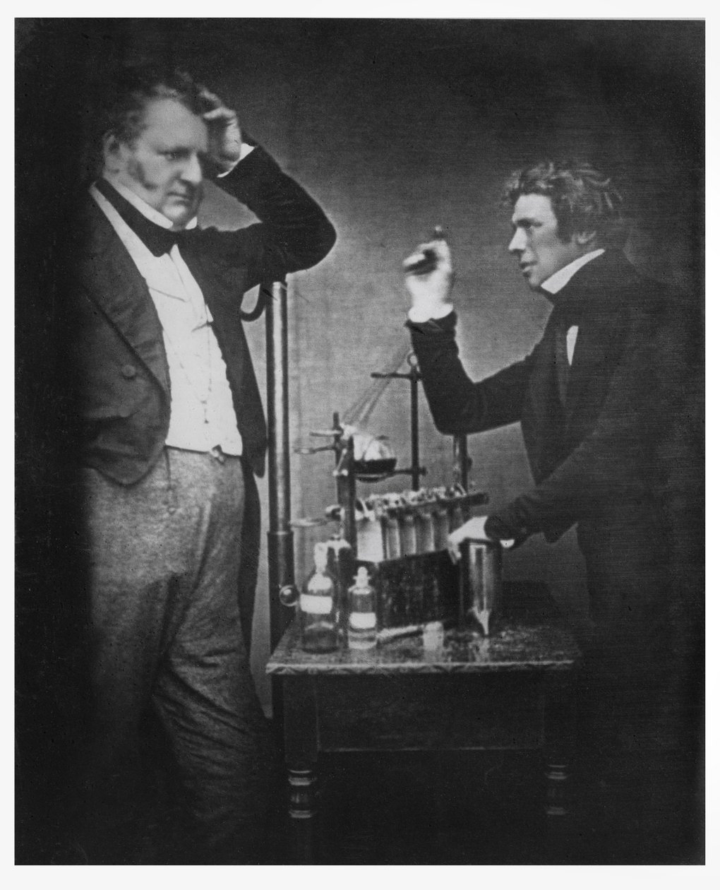 Michael Faraday (1791-1867) a John Frederic Daniell (1790-1845) (foto) od English Photographer