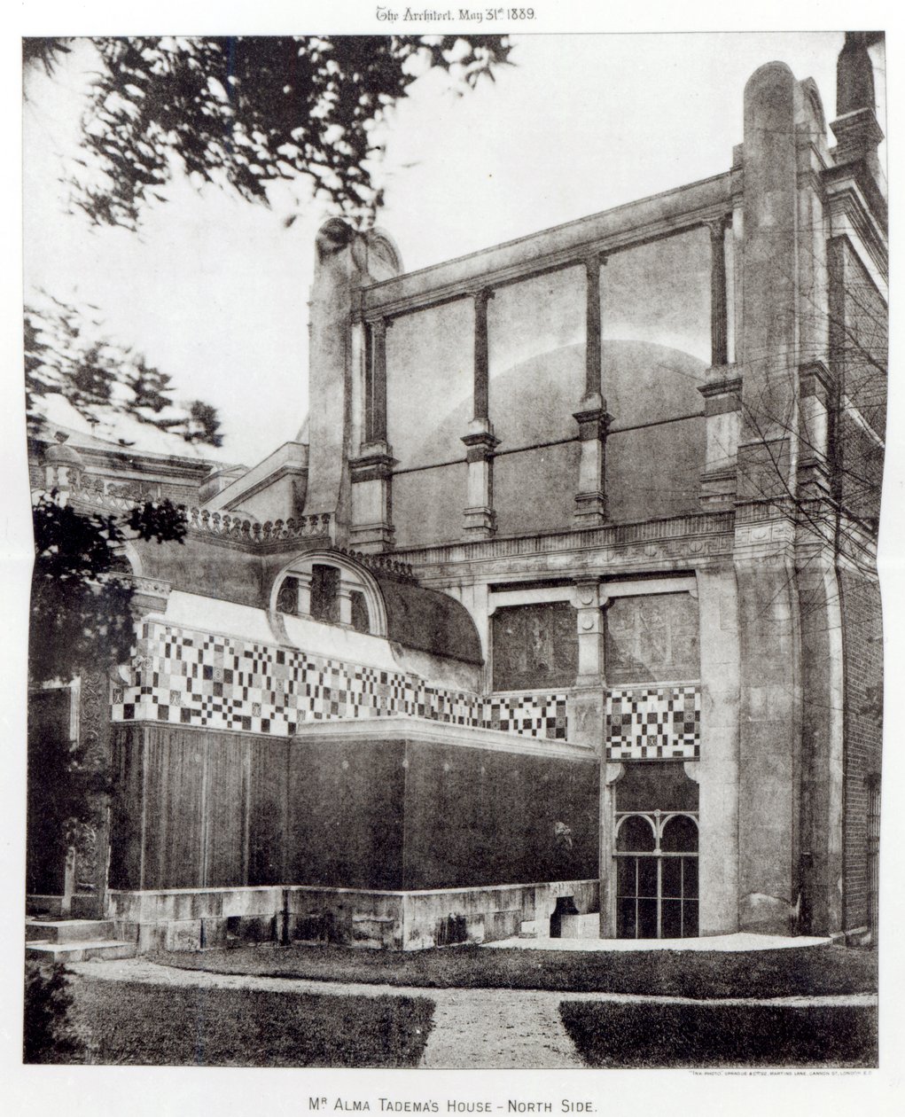 Pan Alma Tademas House, North Side, 34 Grove End Road, Londýn, 1889 od English Photographer