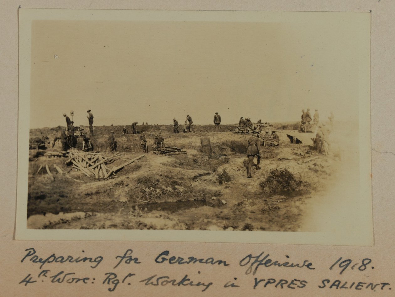 Příprava na německou ofenzívu 1918 1918. 4. Worc: Rgt. Práce v YPRES SALIENT od English Photographer