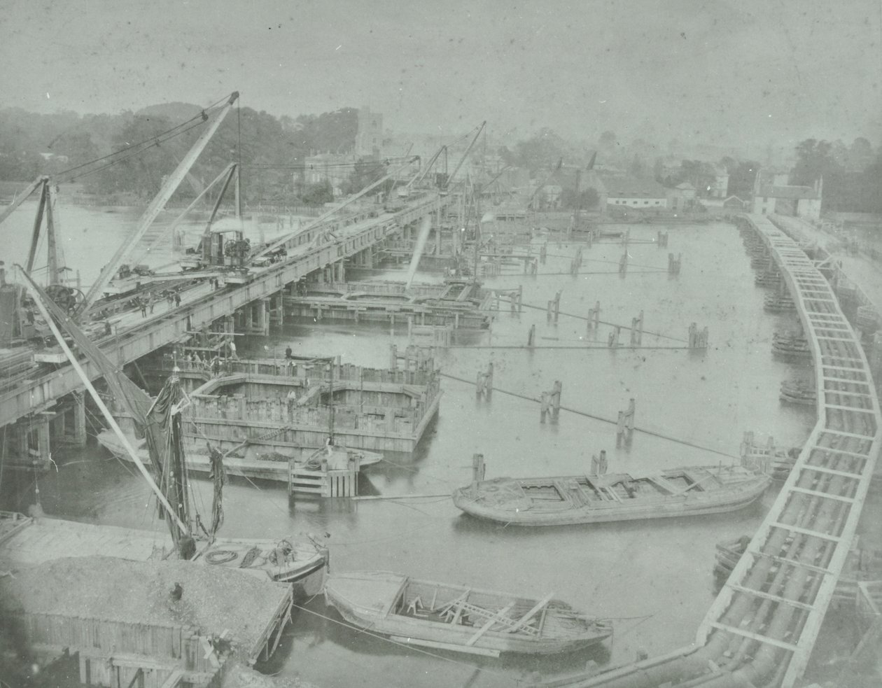 Putney Bridge: kopání základů pro nový most, 1883 od English Photographer