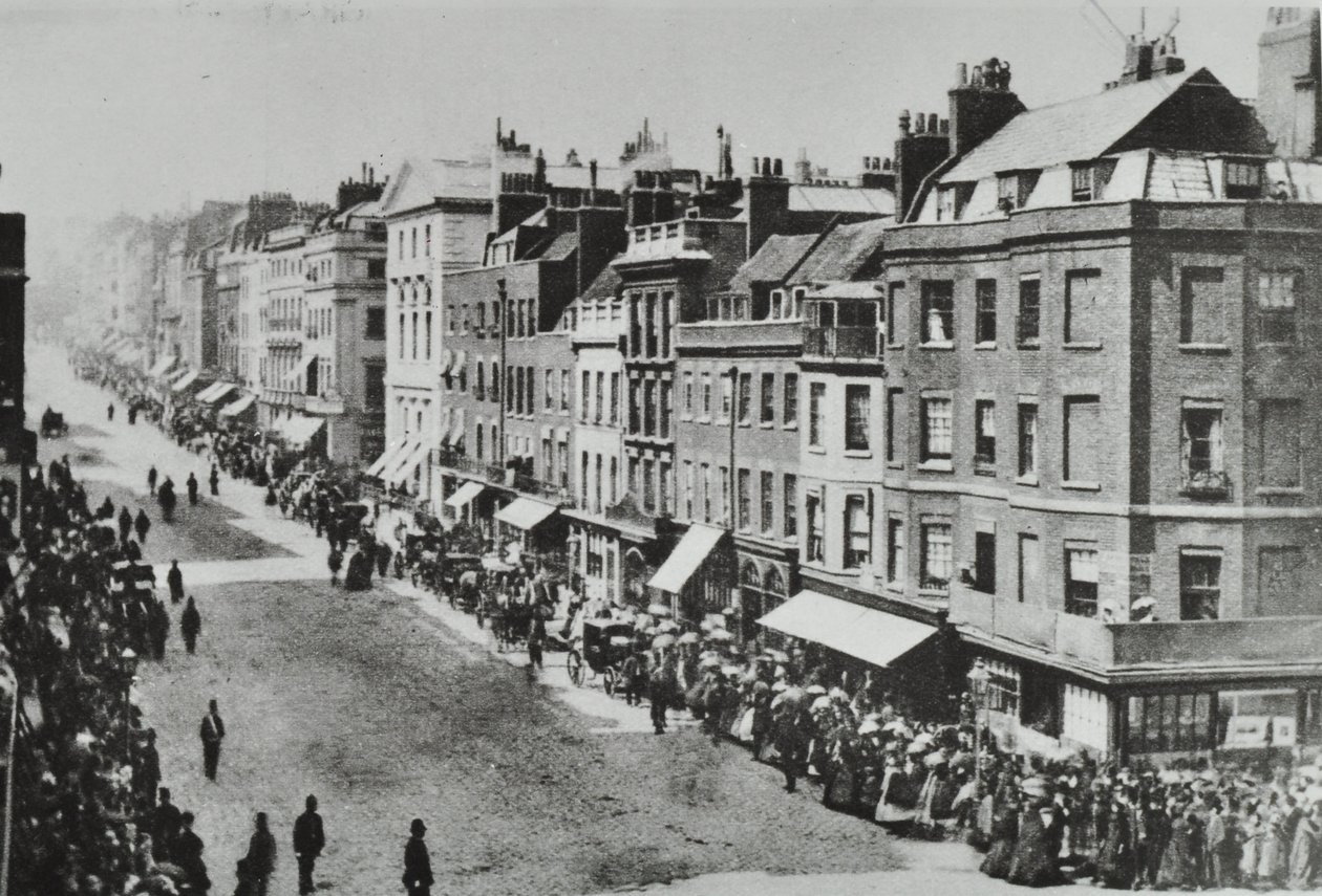 Saint Jamess Street, Westminster LB: při pohledu na sever od Pall Mall, 1889 od English Photographer