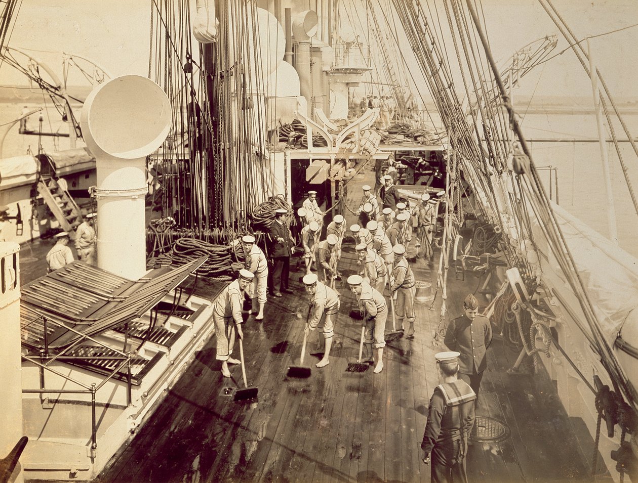 Drhnutí paluby HMS Calliope od English Photographer