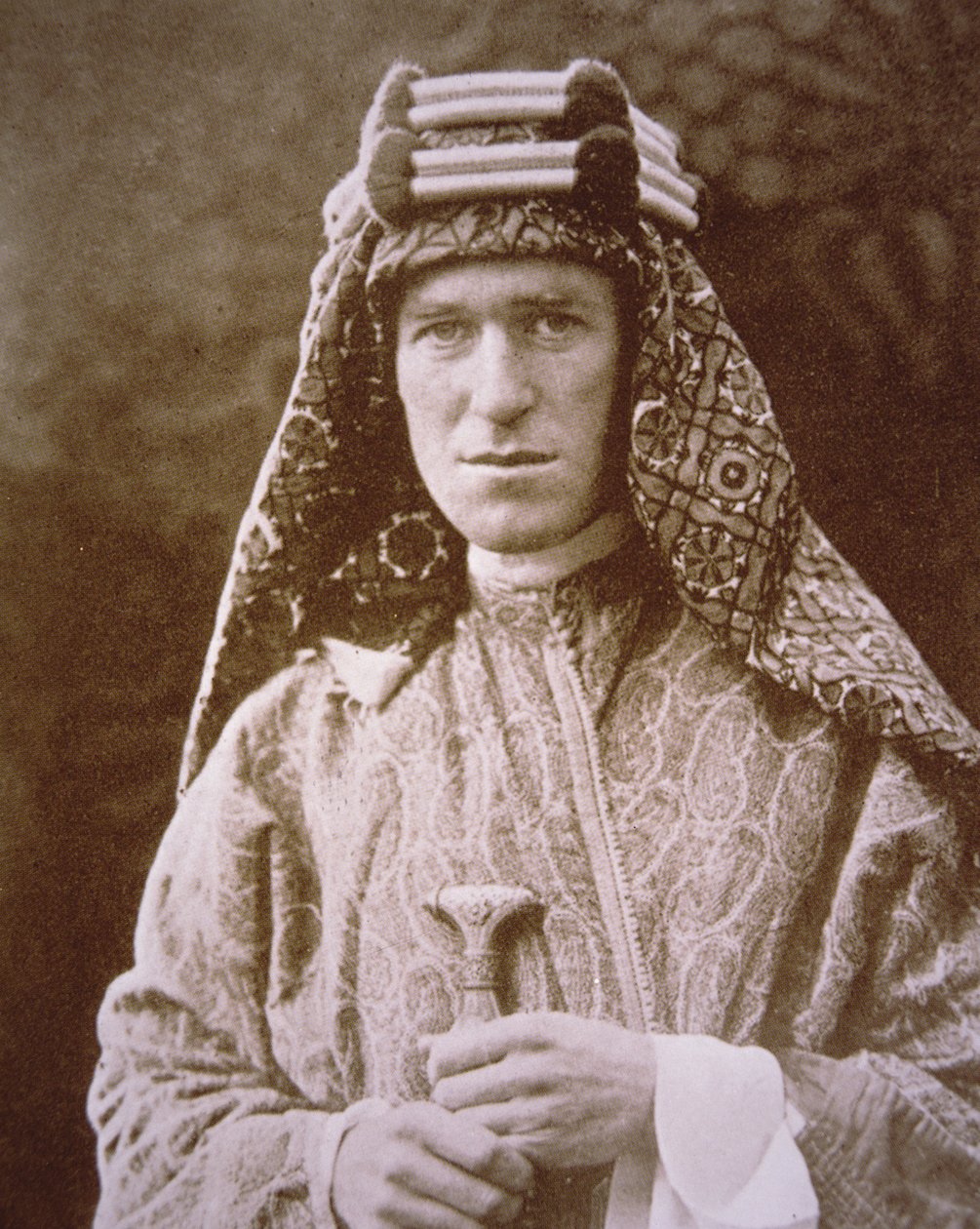 T.E. Lawrence v arabském kostýmu během první světové války, cca 1914-18 (č/b foto) od English Photographer