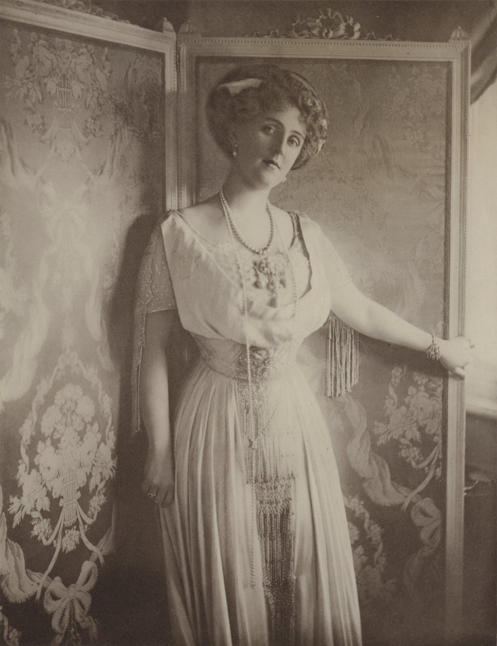 Baronka von Eckardstein (čb fotografie) od English Photographer