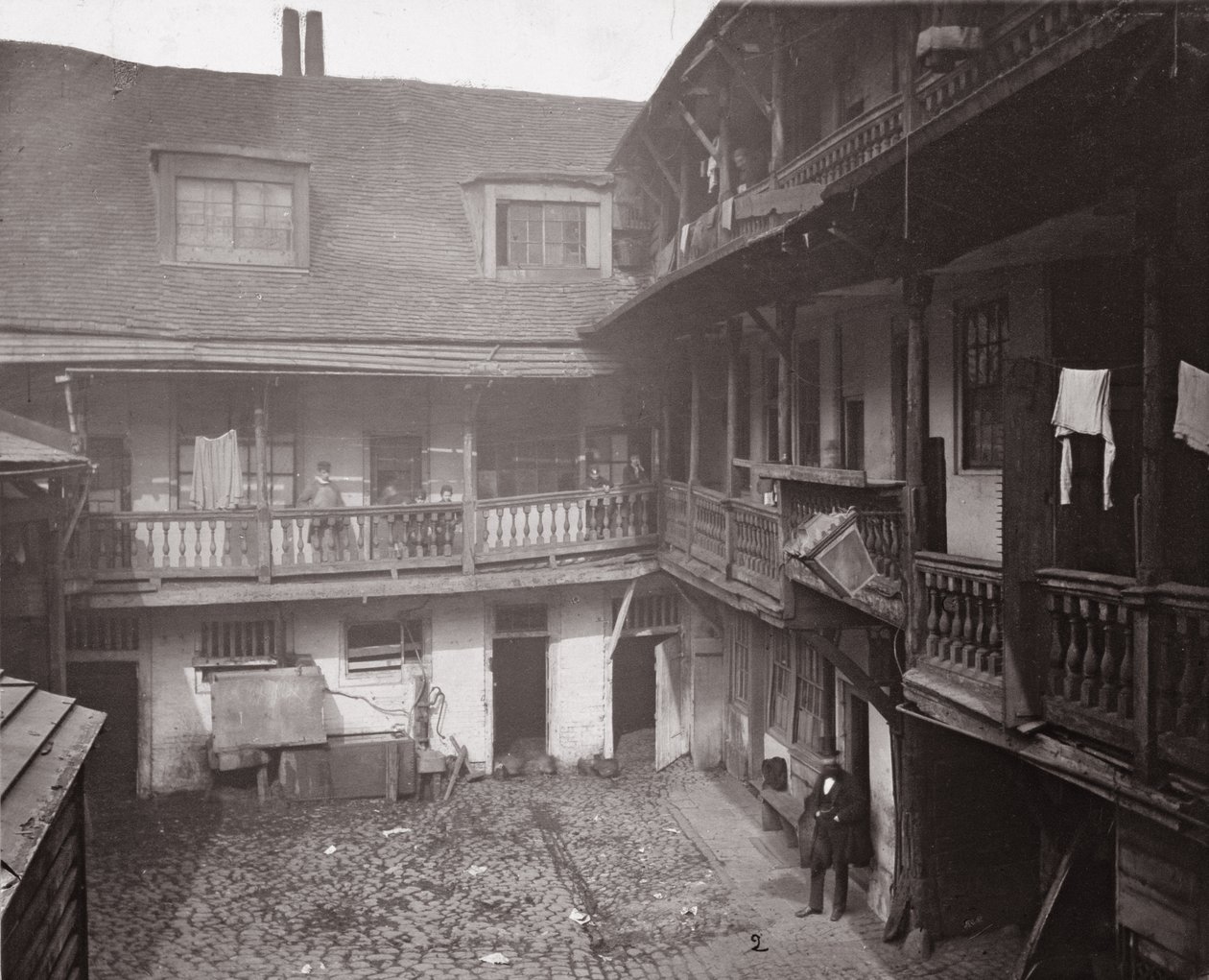 Oxford Arms ve Warwick Lane, 1875, z Historic London Buildings od Alfreda a Johna Boola (f.1850-1900) a Henryho Dixona (1820-92) od English Photographer