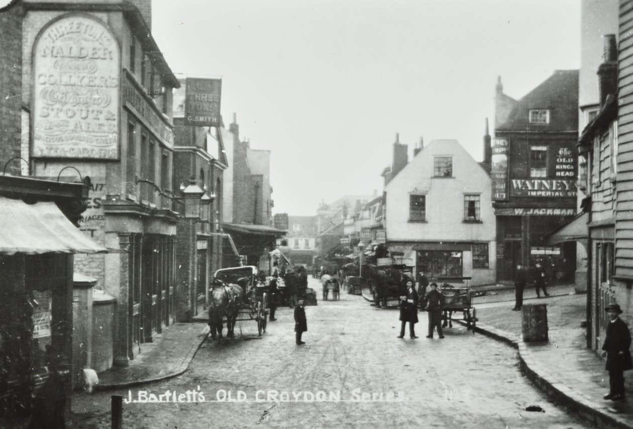 Three Tuns Old Kings Head, Surrey Street, Croydon: celkový pohled, 1885 od English Photographer