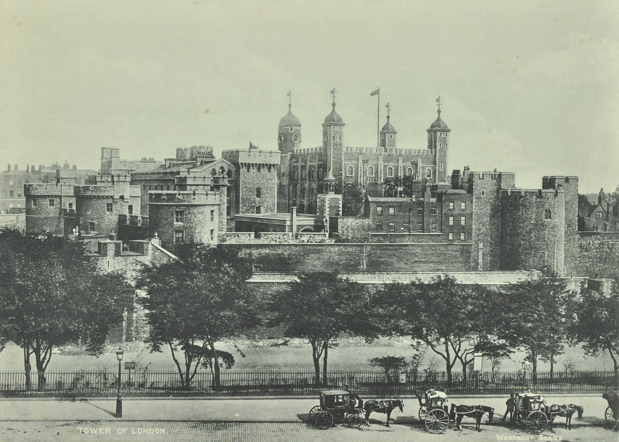 Tower of London, Tower Hill, 1890 od English Photographer