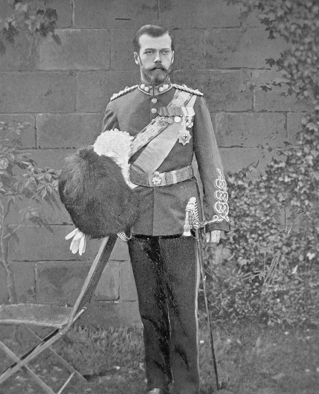 Car Nicholas II v uniformě Royal Scots Grays od English Photographer