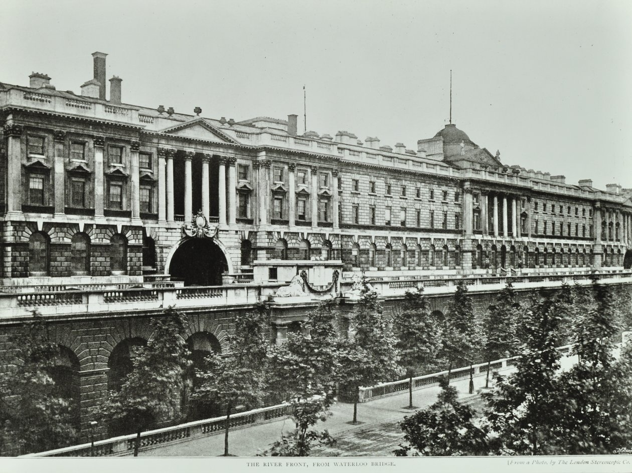 Victoria Embankment, Westminster LB: Somerset House, povýšení na Victoria Embankment, 1896 od English Photographer