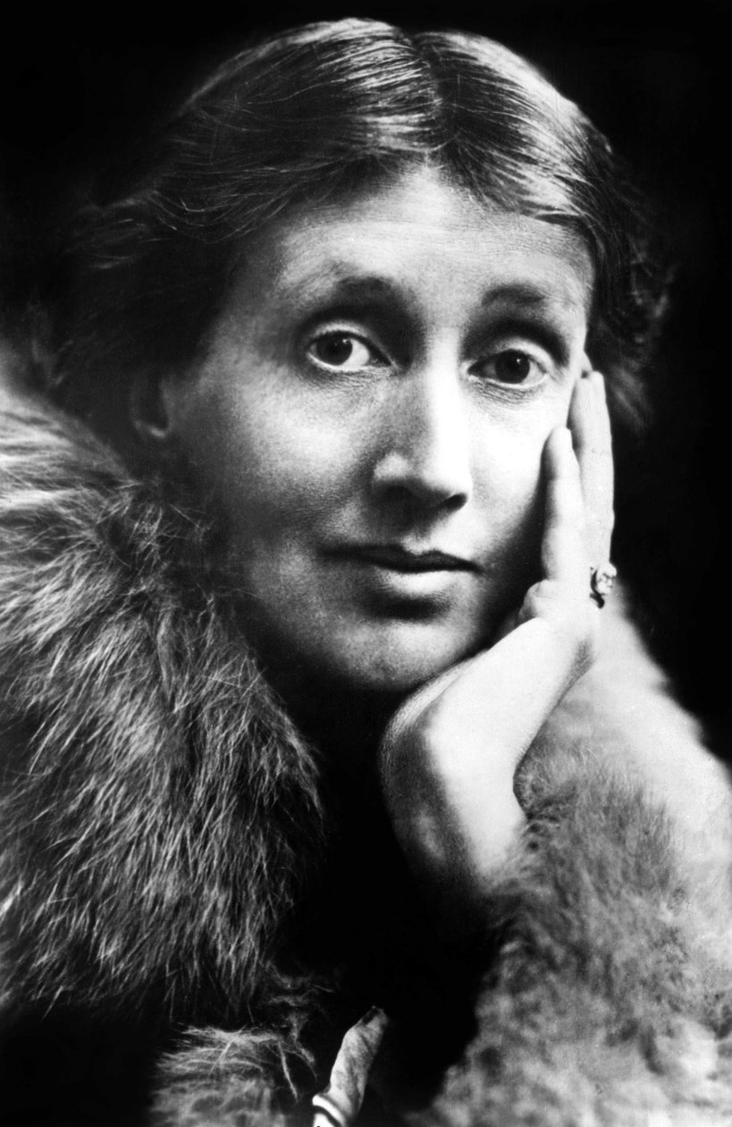Virginia Woolfová (1882-1941), anglická spisovatelka, asi 1930 (čb fotografie) od English Photographer