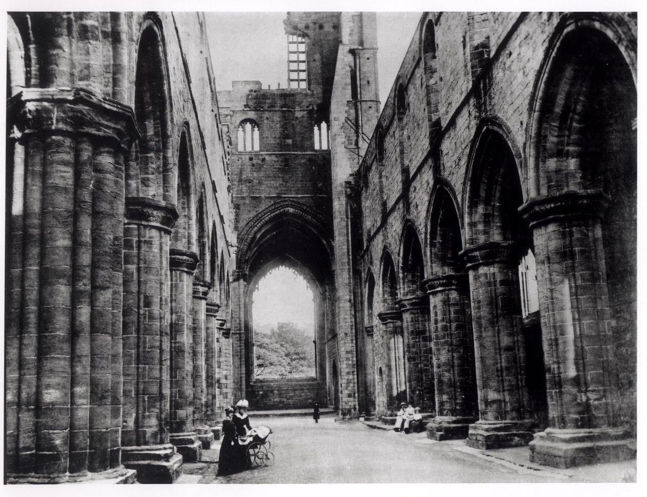 Návštěvníci opatství Kirkstall od English Photographer English Photographer