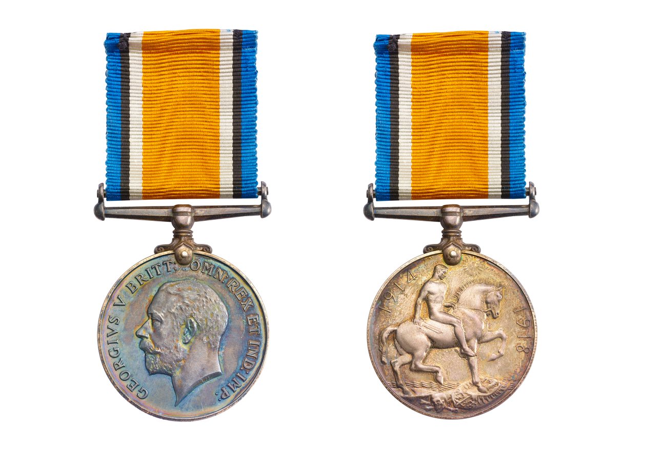 Britská válečná medaile, kolem roku 1919 (bronzová s hedvábnou stuhou) od English School