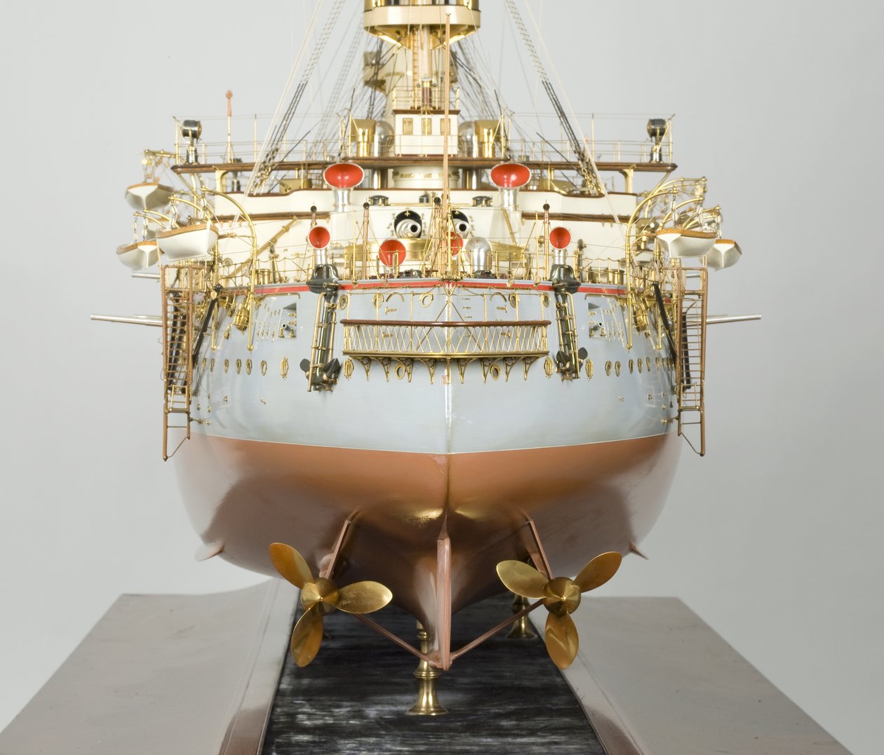 Stavitelský model japonské bitevní lodi "Hatsuse", kolem 1890-99 od English School