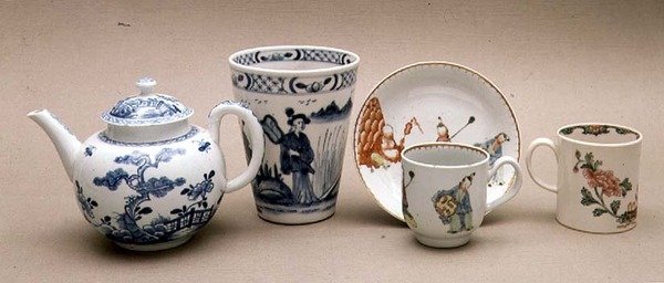 Kolekce liverpoolského porcelánu od English School
