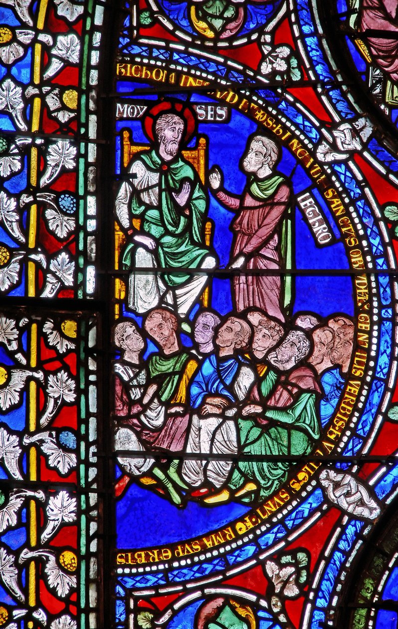 Detail z jednoho z biblických oken zobrazujících Mojžíše s Jethro od English School
