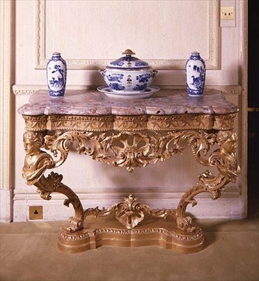 Vyřezávaný konzolový stůl George II, cca 1750 (zlacené dřevo s mramorovou deskou) od English School
