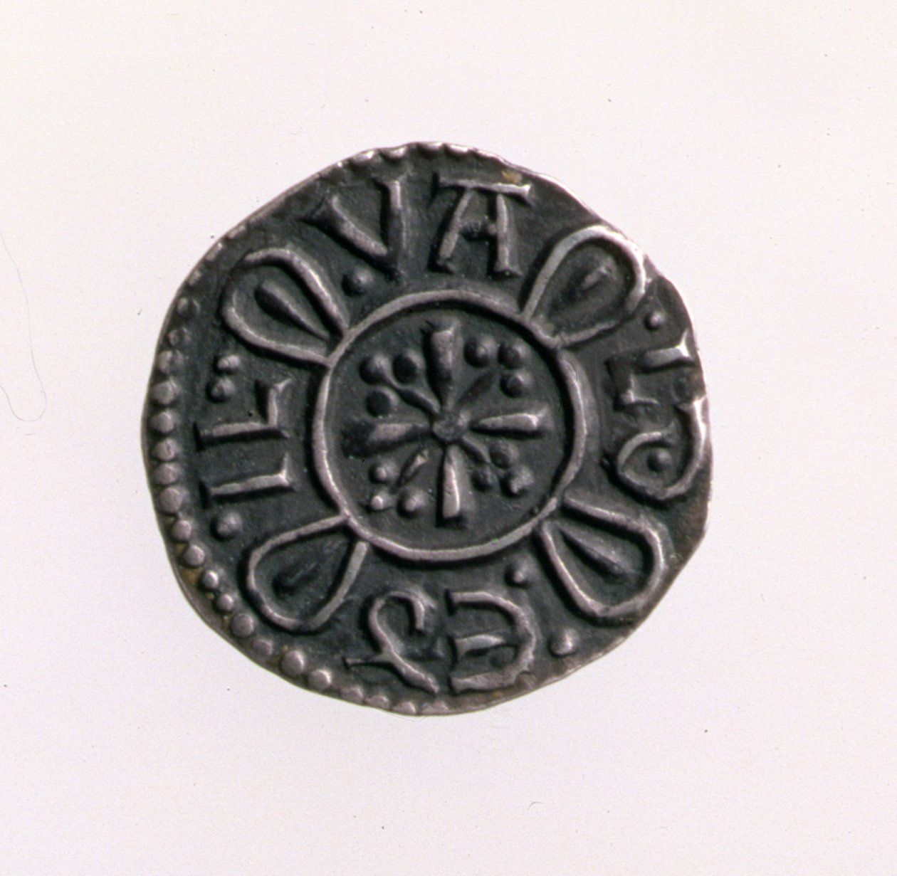 Penny of Offa, král Mercie, 757-96 (reverzní) (stříbrná) (avers viz 168071) od English School