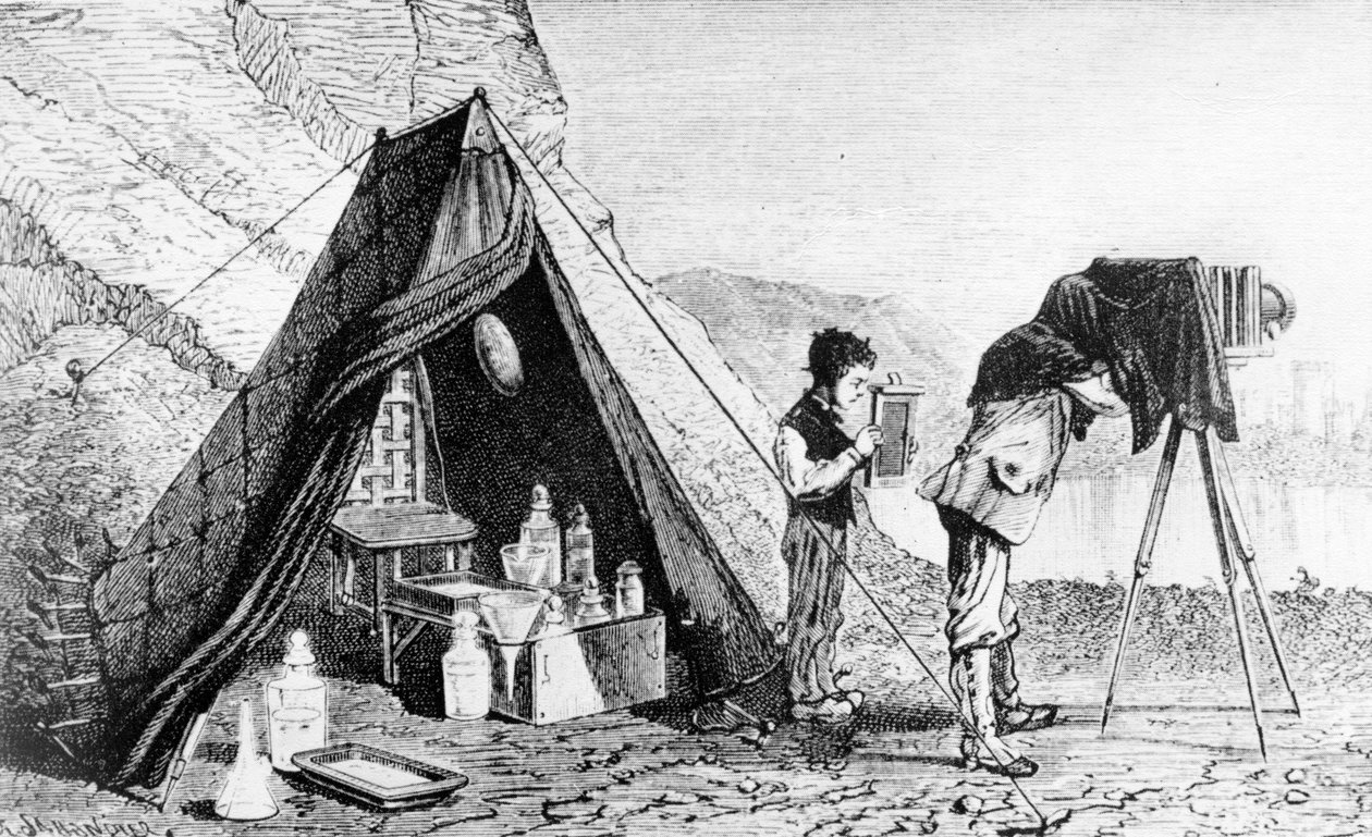 Fotografování mimo ateliér před zavedením fotografických suchých desek, cca 1870 od English School