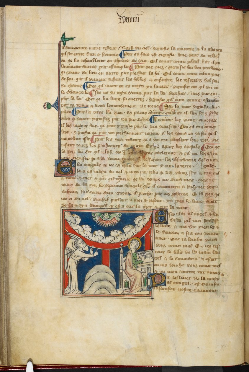 Royal 19 B.XV, f.17v Lví tlama a na obráceném oblouku mraků šest hlav představujících sedm hromů: dole, vlevo anděl a vpravo Jan, který se chystá zapsat do knihy, z 