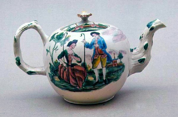 Stafordšírská slaná glazovaná konvička zdobená famille rose, cca 1770 (keramika) od English School