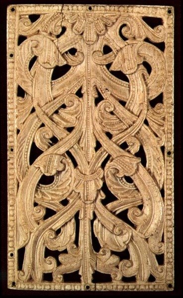 Anglický kostěný prolamovaný reliéf, asi 1125-50: Dříve vazba tištěné bible, 1552 od English School English School