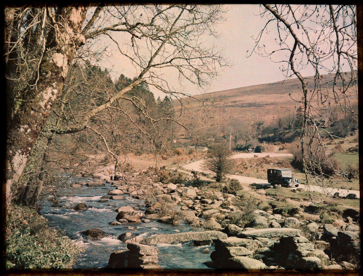 Clapper Bridge, Dartmeet, Widecombe in the Moor, Teignbridge, Devon, Velká Británie od Eric Maybank