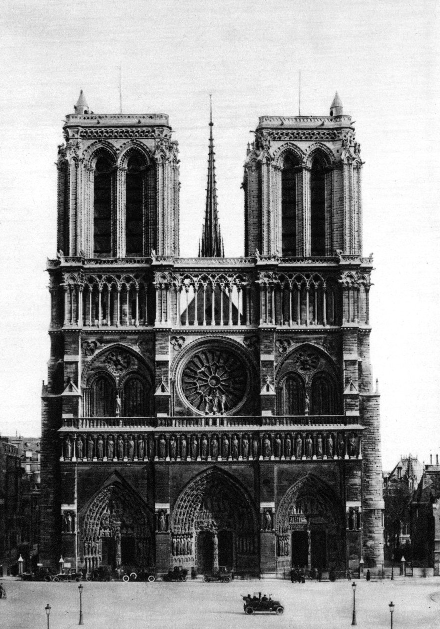 Čelní pohled na Notre-Dame, Paříž, 1931. od Ernest Flammarion
