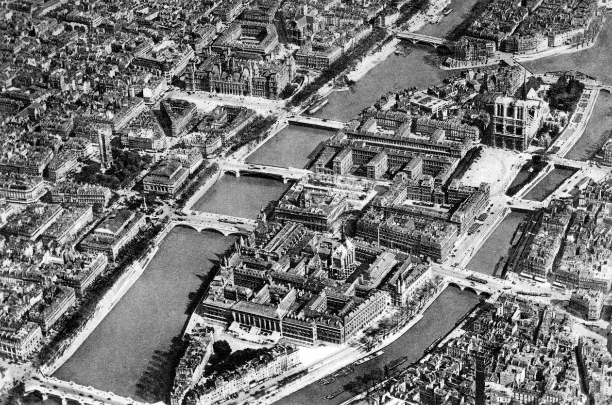 Celkový pohled na Isle de la Cite, Paříž, 1931 od Ernest Flammarion