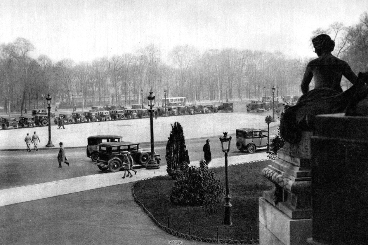 The Rond Point a Georges Clemenceau Place, Paříž, 1931. od Ernest Flammarion