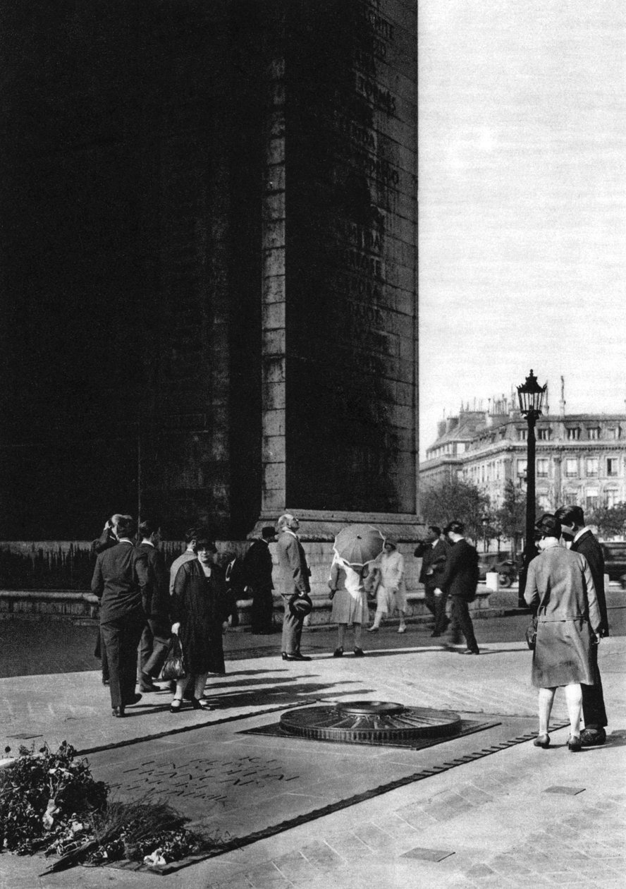 Hrob neznámého vojína, Paříž, 1931. od Ernest Flammarion