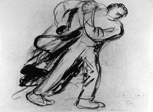 Muž si oblékl kabát od Ernst Barlach