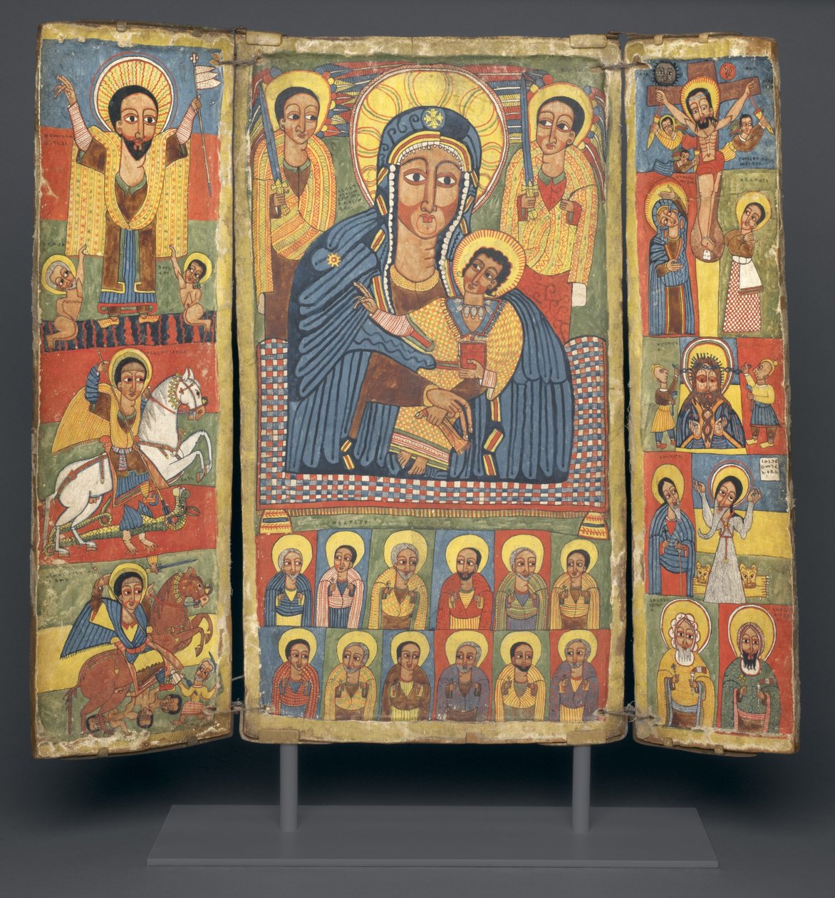 Ikona triptychu s centrálním obrazem Panny Marie s dítětem, 1682-99 od Ethiopian School