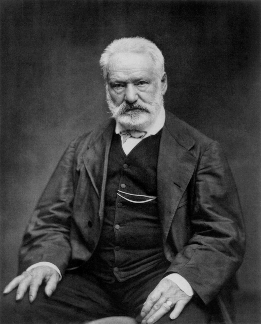 Victor Hugo ranskalainen runoilija ja kirjailija täällä vuonna 1876 (b/w kuva) od Etienne Carjat