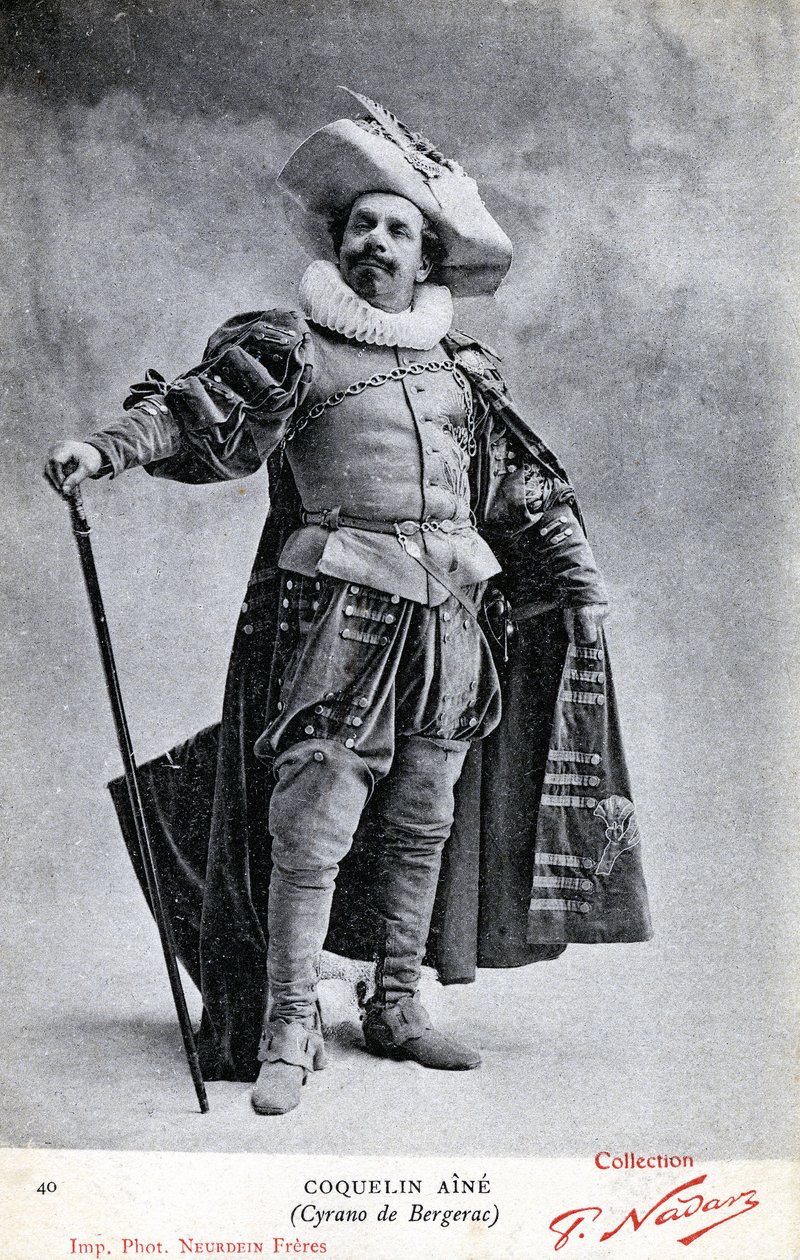 Constant Coquelin alias jako Coquelin aîné (1841 - 1909) v kostýmu Cyrano de Bergerac (foto) od Etienne Neurdein