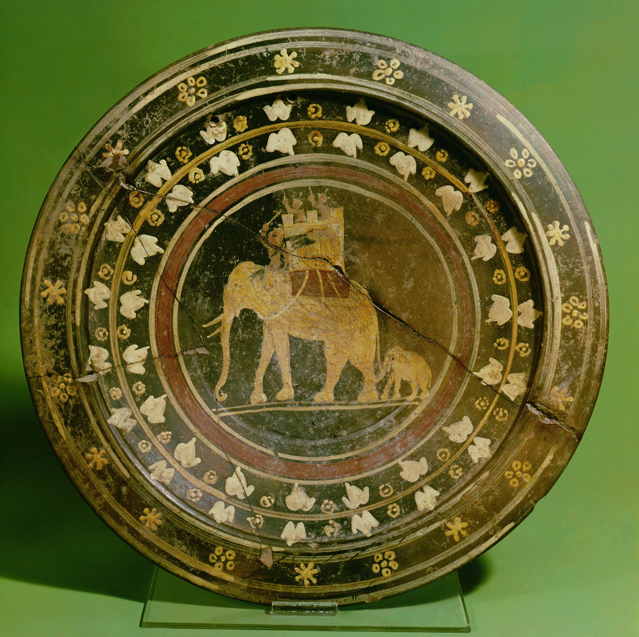 Miska zobrazující slona použitého ve válce proti Kartagincům (keramika) od Etruscan