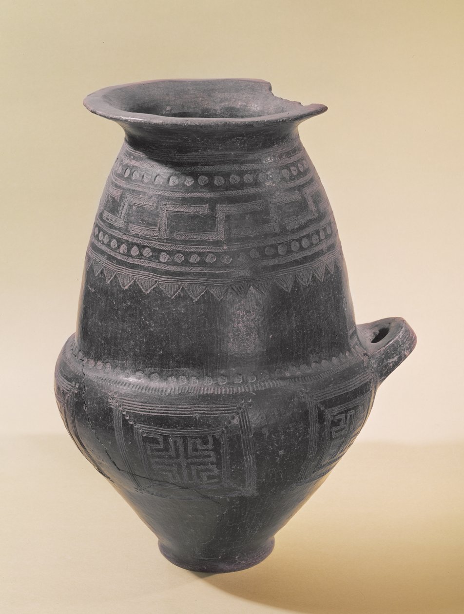 Etruská pohřební urna s geometrickou výzdobou, období Villanovanu, 8. století př. n. l. (keramika) od Etruscan