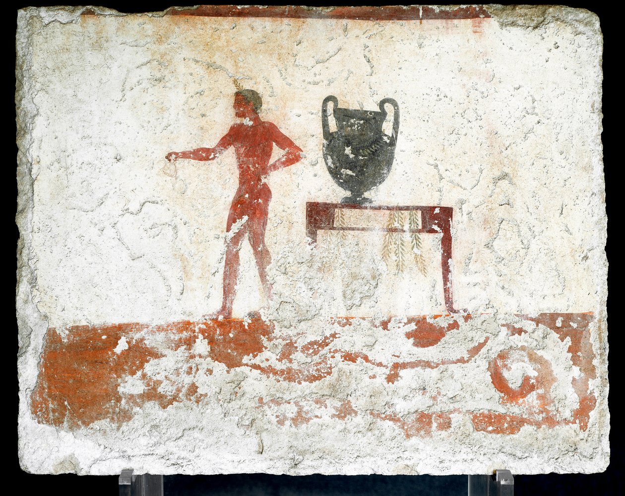 Etruské umění: mladý nahý eféb u stolu, kde je umístěna váza. Freska hrobu „potápěče“. Z jižního hřbitova Paestum. 480-470 před naším letopočtem. Museo Archeologico Nazionale, Paestum od Etruscan